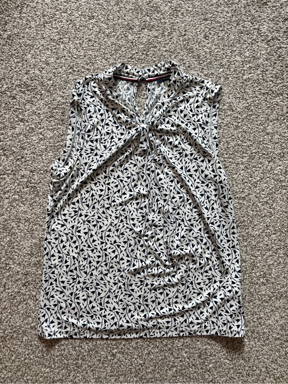 Tommy Hilfiger Sleeveless White & Black Leaf Print Twist-Neck Top